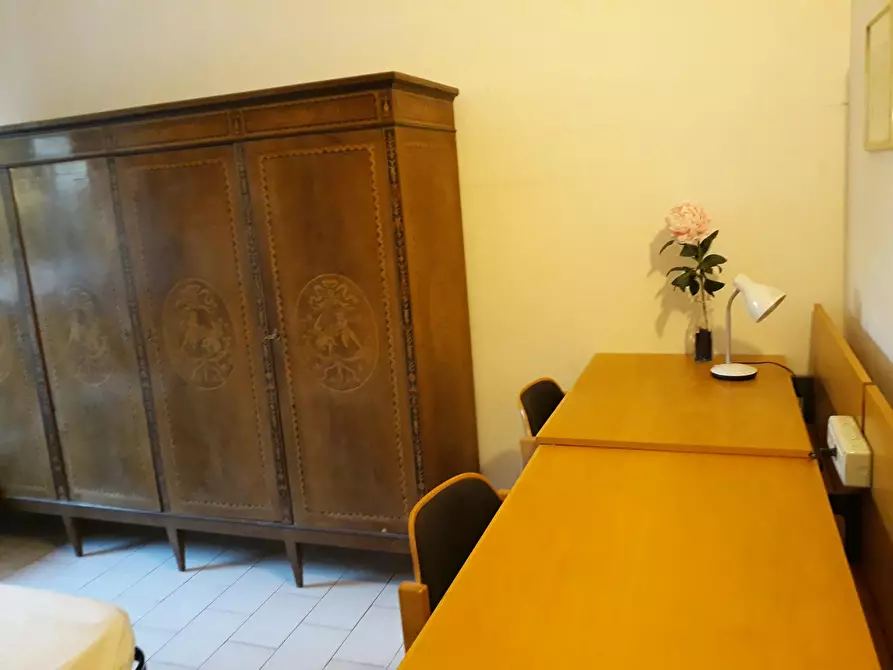 Immagine 4 di Camera condivisa in affitto  in Via Giacomo di Mino il Pellicciaio a Siena