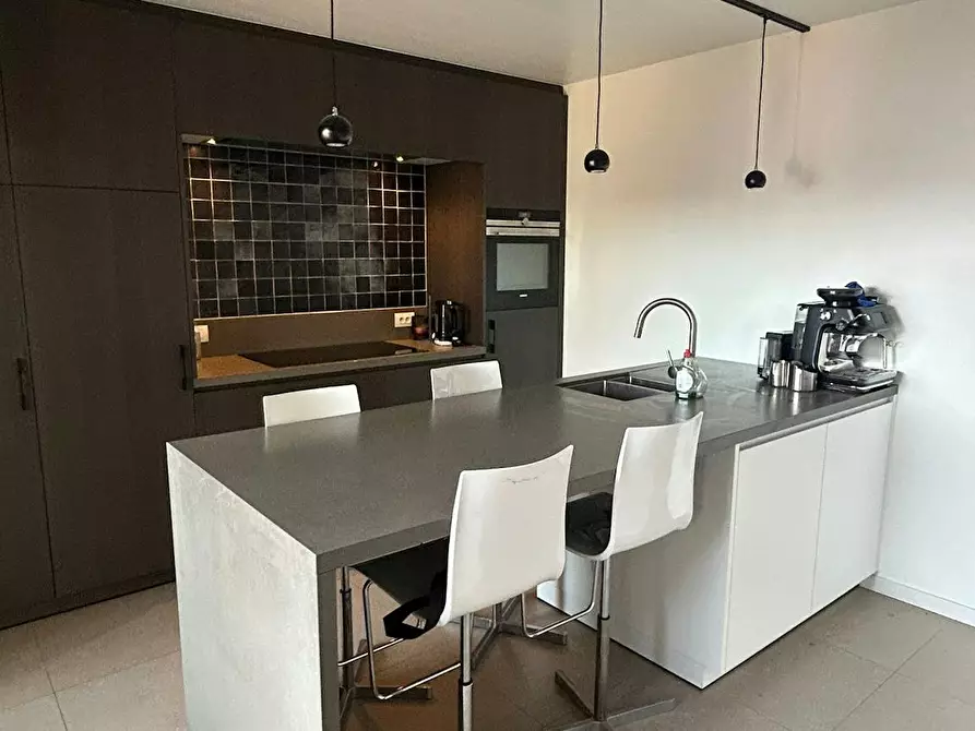 Immagine 2 di Appartamento in affitto  in Maurice de Weertstraat a Gent