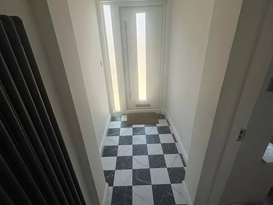 Immagine 10 di Camera in affitto  in Winnington Road a Enfield