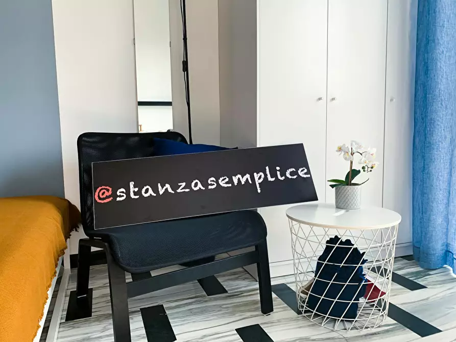 Immagine 5 di Camera in affitto  in Via La Thuile a Torino