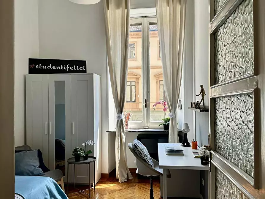 Immagine 9 di Camera in affitto  in Via Nizza a Torino