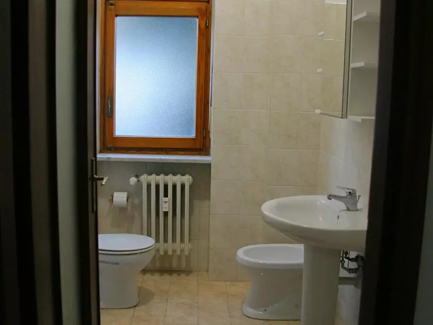 Immagine 6 di Camera in affitto  in Corso Peschiera a Torino