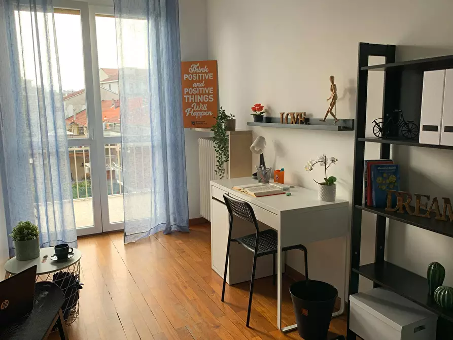 Immagine 4 di Camera in affitto  in Via La Thuile a Torino