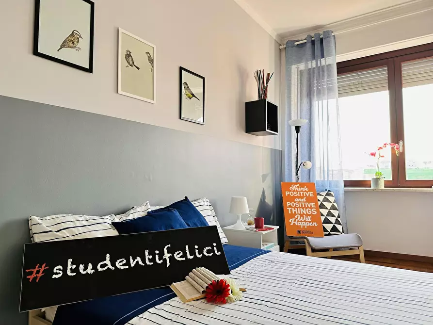Immagine 3 di Camera in affitto  in Piazza Nizza a Torino