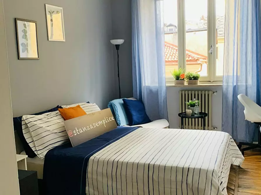 Immagine 1 di Camera in affitto  in Via Sant'Agostino a Torino