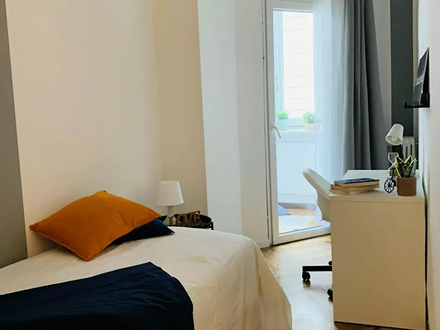 Immagine 2 di Camera in affitto  in Via Sant'Agostino a Torino