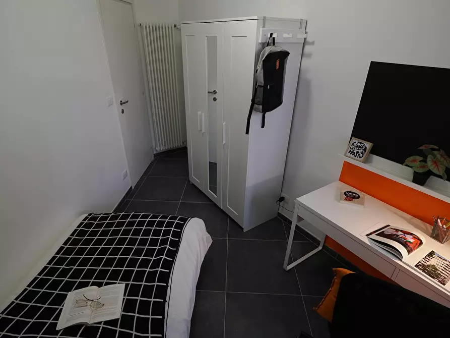 Immagine 2 di Camera in affitto  in Corso Peschiera a Torino