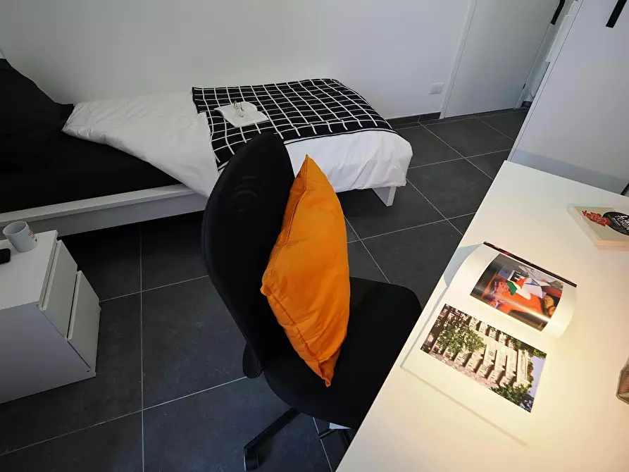 Immagine 1 di Camera in affitto  in Corso Peschiera a Torino