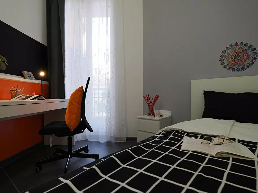 Immagine 3 di Camera in affitto  in Corso Peschiera a Torino