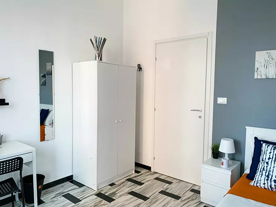 Immagine 2 di Camera in affitto  in Via La Thuile a Torino