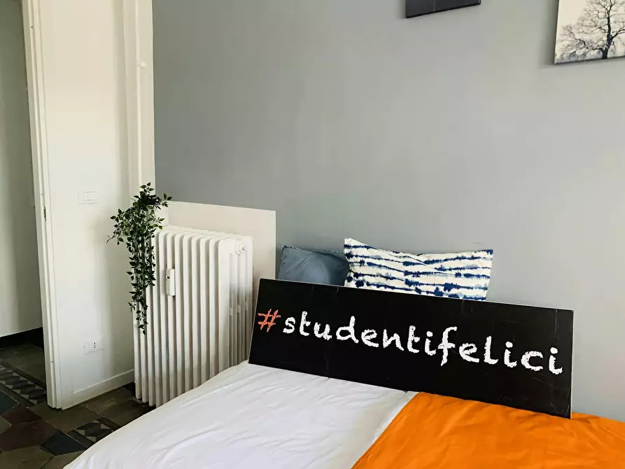 Immagine 6 di Camera in affitto  in Via Bernardino Galliari a Torino