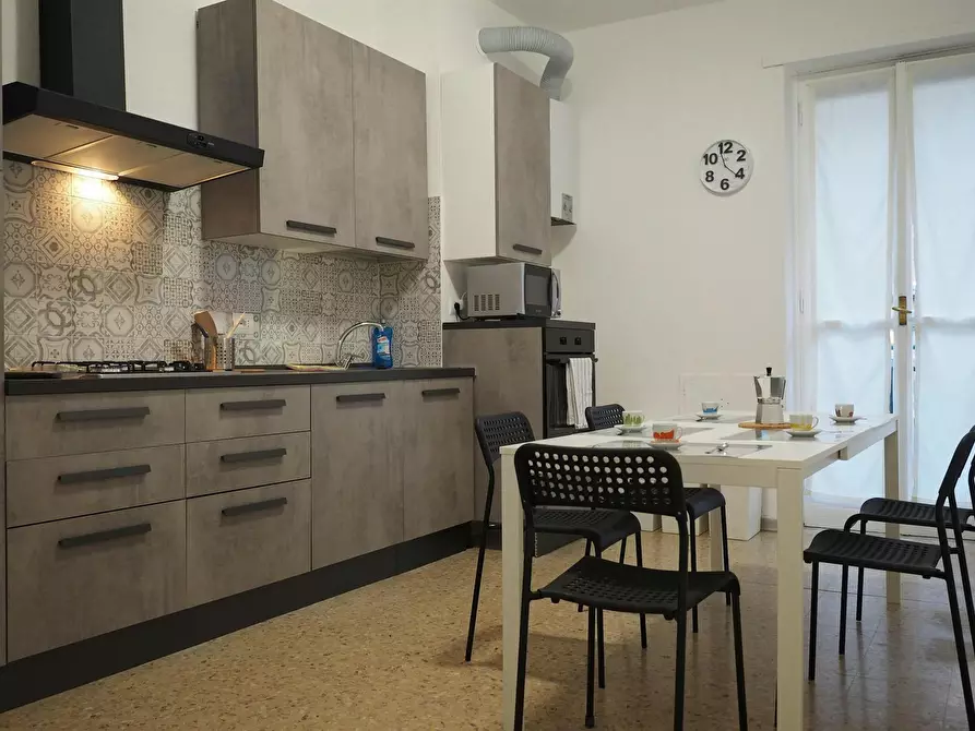 Immagine 5 di Camera in affitto  in Via Amedeo Ugolini a Torino