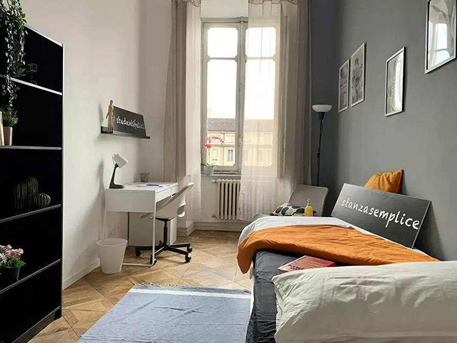 Immagine 3 di Camera in affitto  in Corso Re Umberto a Torino