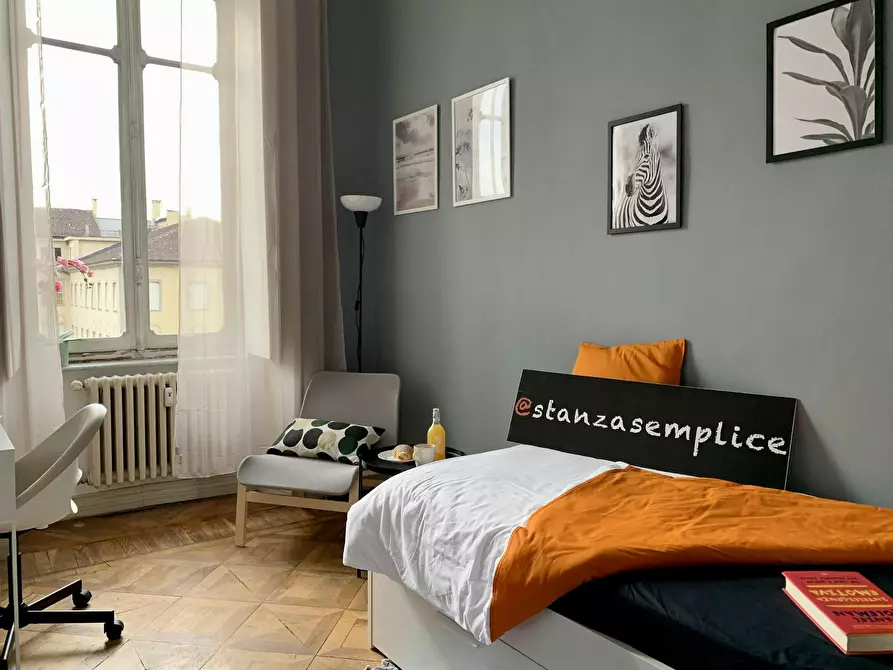 Immagine 4 di Camera in affitto  in Corso Re Umberto a Torino
