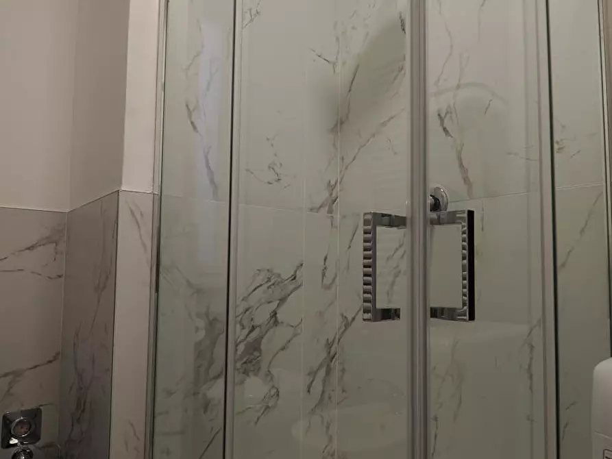 Immagine 6 di Camera in affitto  in Corso Peschiera a Torino