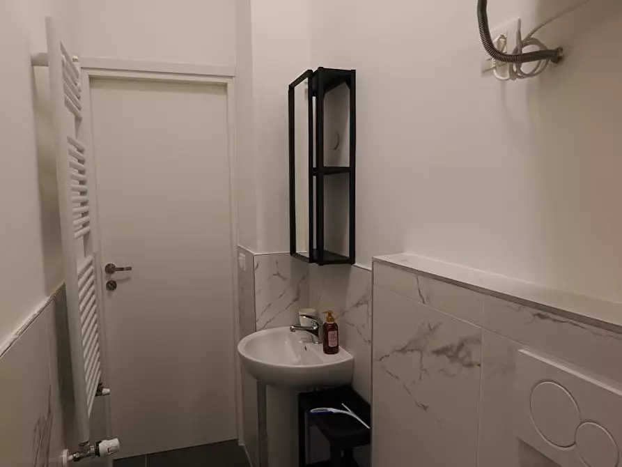 Immagine 9 di Camera in affitto  in Corso Peschiera a Torino
