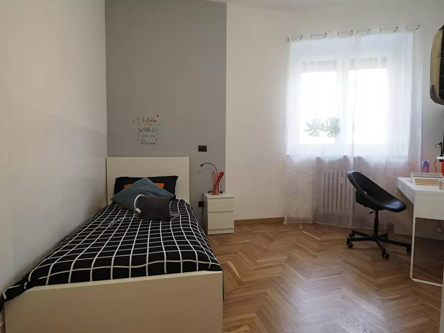 Immagine 3 di Camera in affitto  in Corso Germano Sommeiller a Torino
