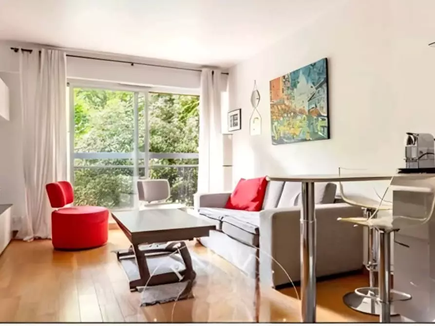 Immagine 2 di Appartamento in affitto  in Rue Cimarosa a Paris 16