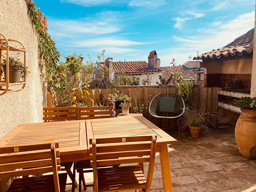 Immagine 1 di Appartamento in affitto  in Rue des Cordeliers a Le Tholonet