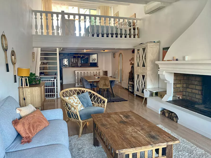 Immagine 2 di Appartamento in affitto  in Rue des Cordeliers a Le Tholonet