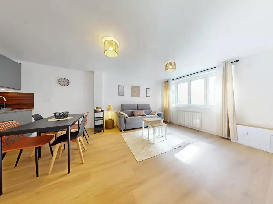 Immagine 2 di Appartamento in affitto  in Rue Pierre Fourel a Saint-Genis-Laval