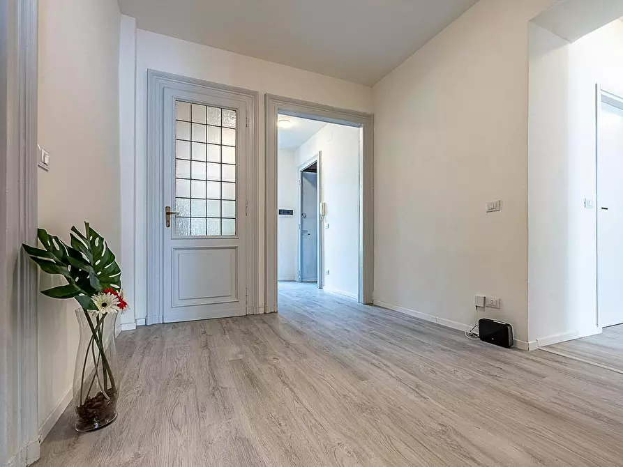 Immagine 10 di Camera in affitto  in Corso Re Umberto a Torino