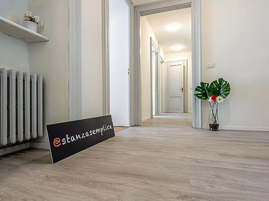 Immagine 10 di Camera in affitto  in Corso Re Umberto a Torino