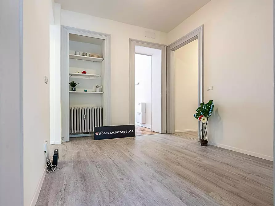 Immagine 7 di Camera in affitto  in Corso Re Umberto a Torino