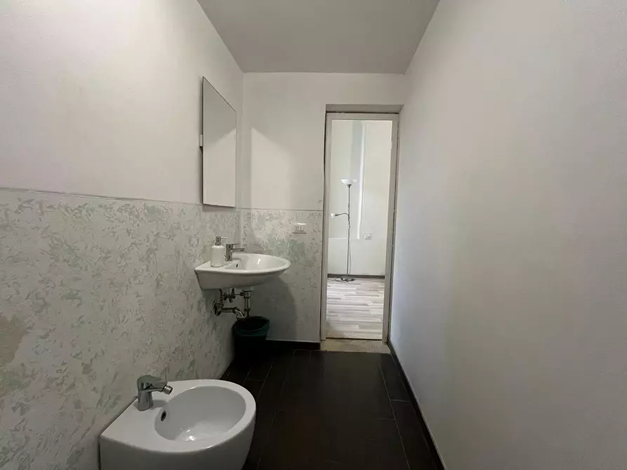 Immagine 4 di Camera in affitto  in Via Panzani a Firenze
