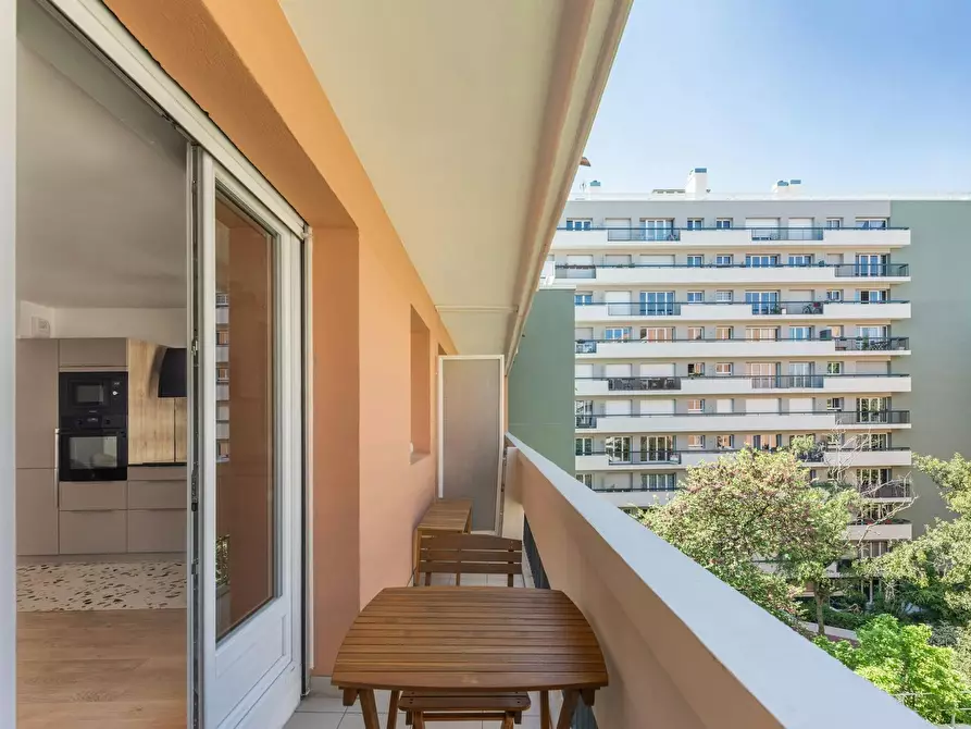 Immagine 5 di Appartamento in affitto  in Rue de Thionville a Paris