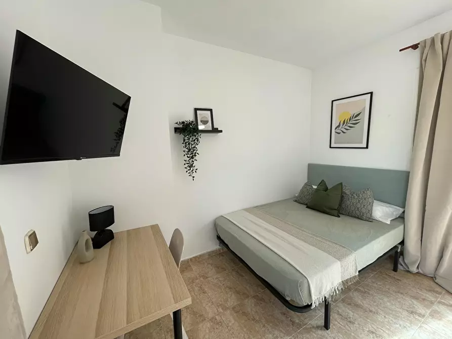 Immagine 2 di Casa indipendente in affitto  in Carrer dels Naranjos a Hospitalet De Llobregat, L'