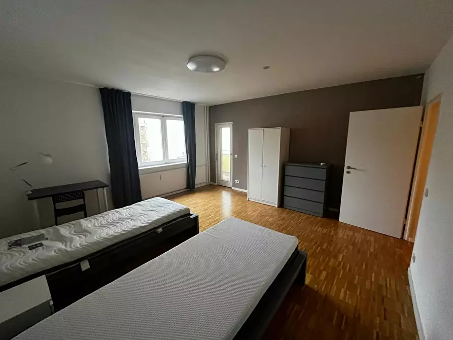 Immagine 2 di Camera condivisa in affitto  in Leibnizstraße a Berlin