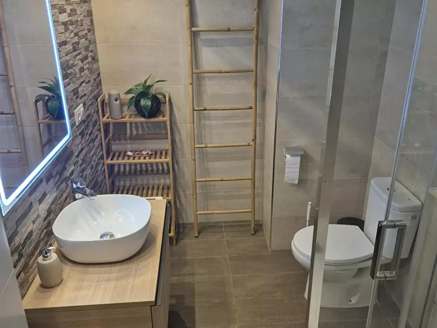 Immagine 7 di Appartamento in affitto  in Carrer de Sant Vicent Màrtir a Valencia