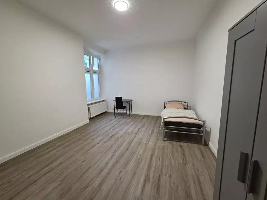 Immagine 2 di Camera in affitto  in Kurfürstenstraße a Berlin