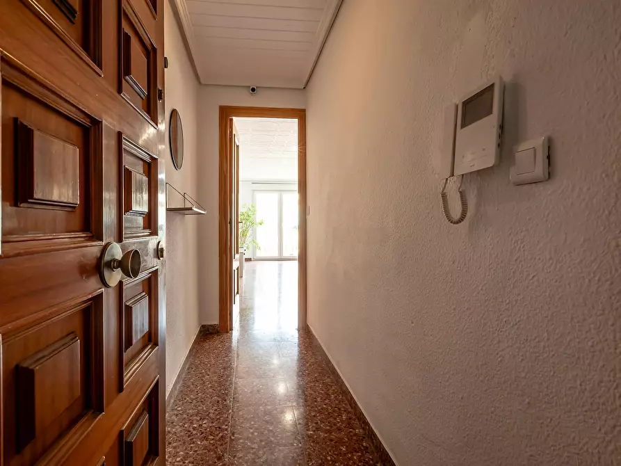 Immagine 3 di Camera in affitto  in Carrer del Mont Carmel a Valencia