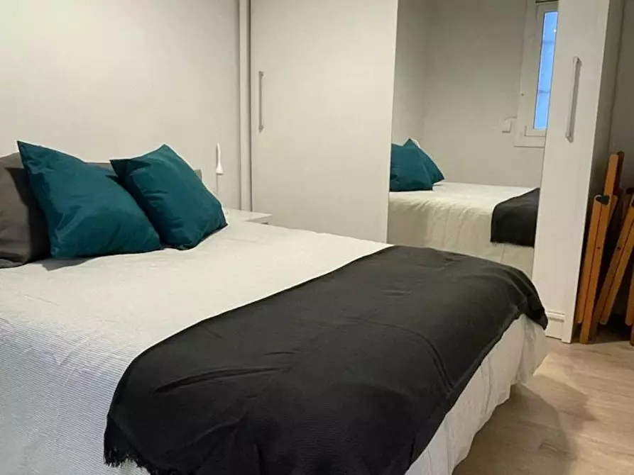 Immagine 5 di Appartamento in affitto  in Carrer de Vinaròs a Barcelona
