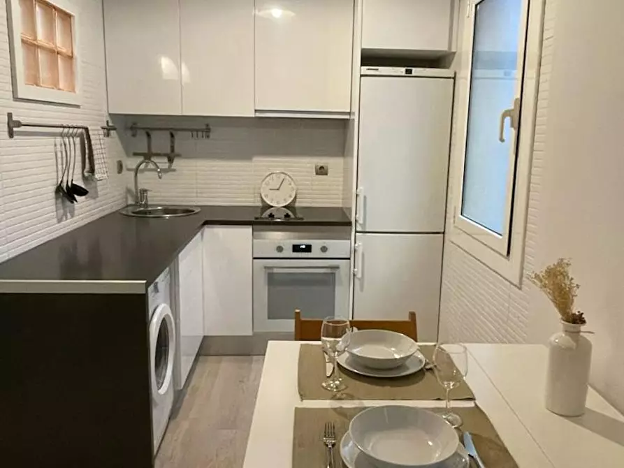 Immagine 3 di Appartamento in affitto  in Carrer de Vinaròs a Barcelona