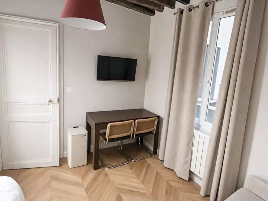 Immagine 4 di Appartamento in affitto  in Rue Boutarel a Paris
