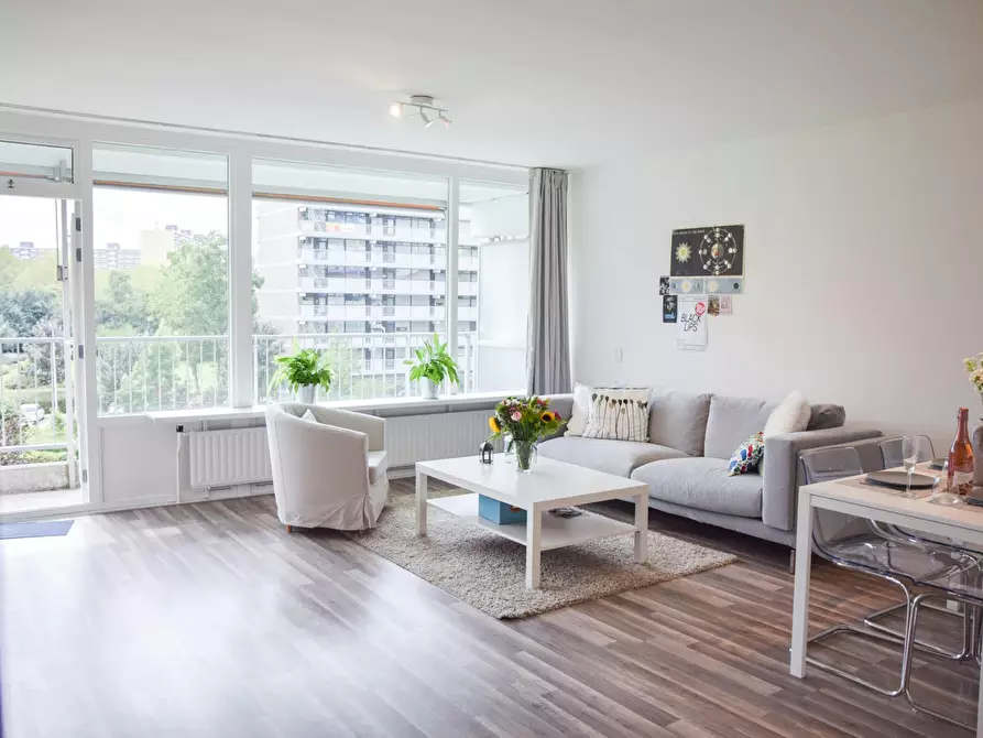 Immagine 1 di Appartamento in affitto  in Frederik van Eedenplaats a Capelle aan den IJssel