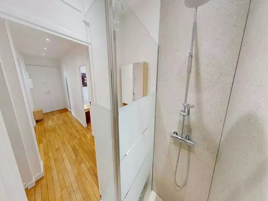 Immagine 6 di Camera in affitto  in Rue Chaligny a Paris