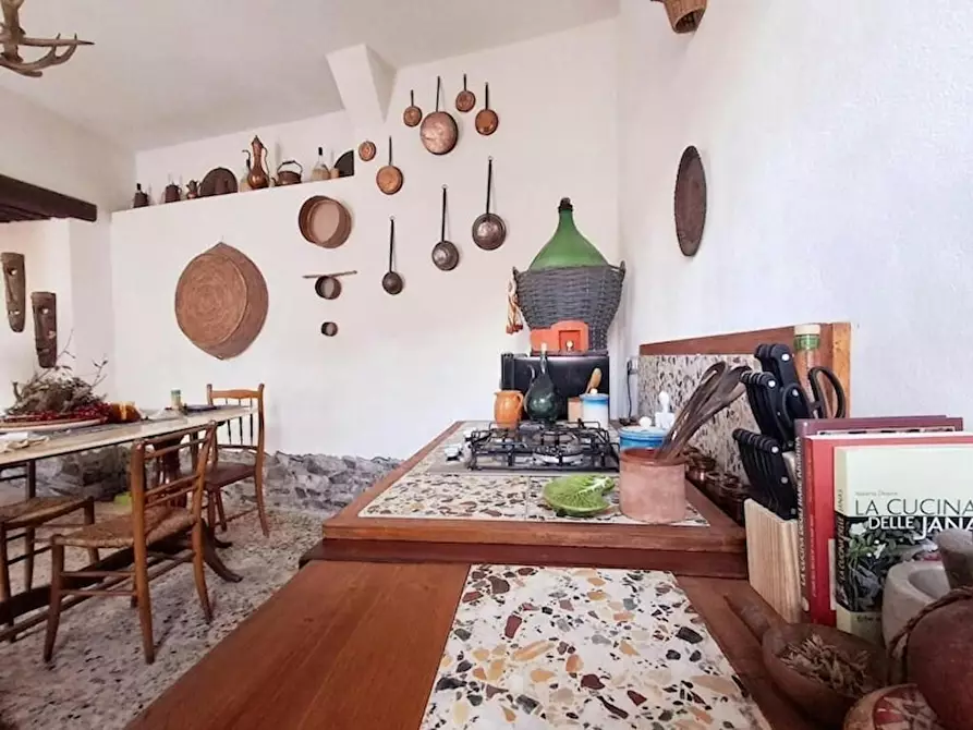 Immagine 10 di Casa indipendente in affitto  in Via Santa Maria a Esterzili
