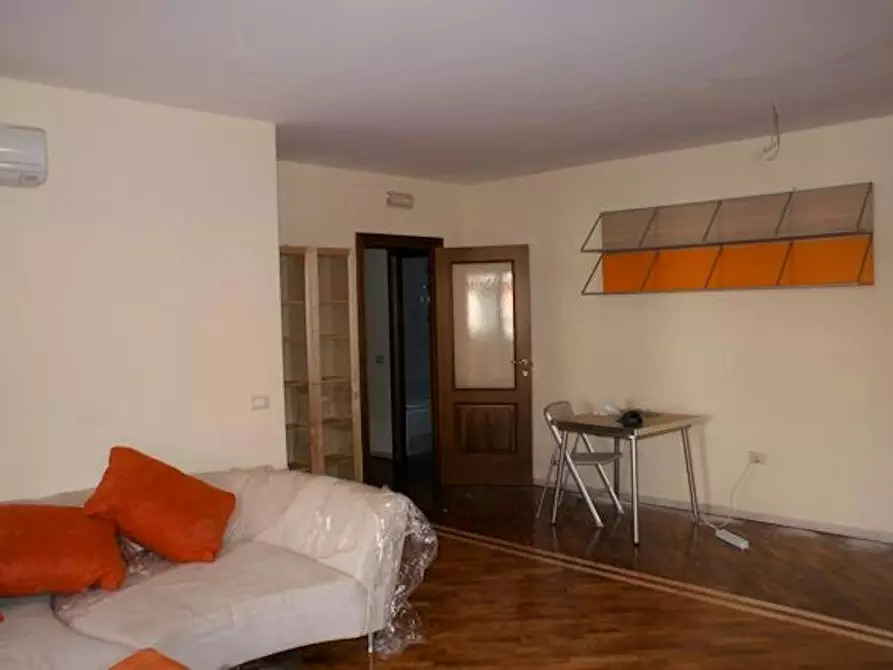 Immagine 2 di Appartamento in affitto  in Via Staffetta a Giugliano In Campania