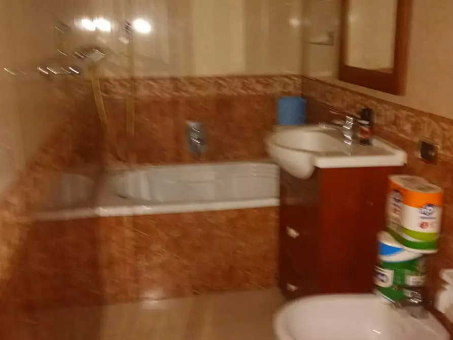 Immagine 2 di Appartamento in affitto  in Via San Cosmo Fuori Porta Nolana a Napoli