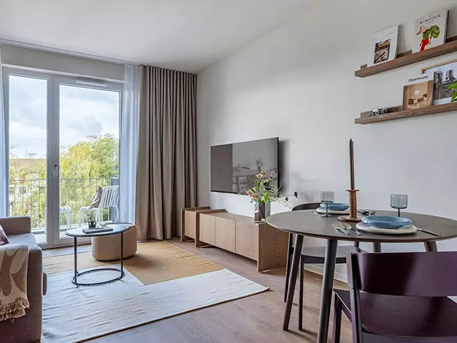 Immagine 1 di Appartamento in affitto  in Buschkrugallee a Berlin