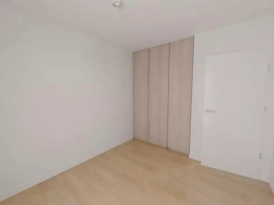 Immagine 2 di Appartamento in affitto  in Buschkrugallee a Berlin