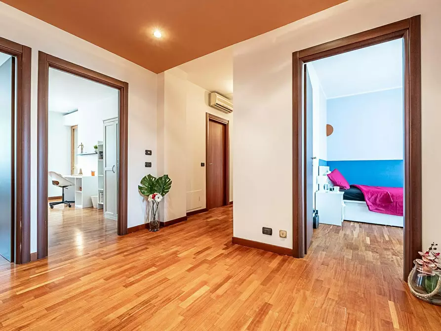 Immagine 5 di Camera in affitto  in Corso Tortona a Torino
