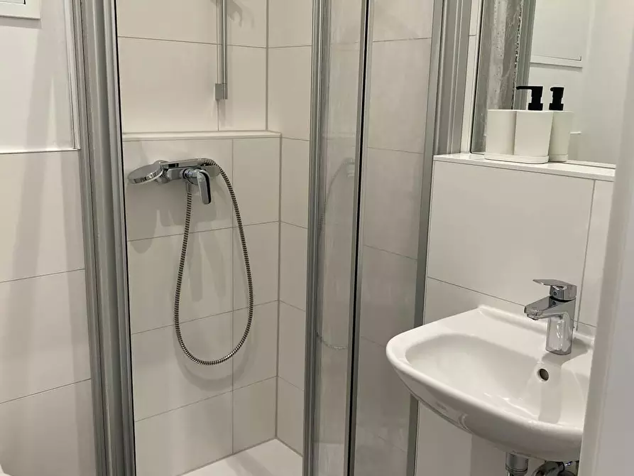 Immagine 4 di Appartamento in affitto  in Neckarstraße a Stuttgart Stuttgart-Mitte