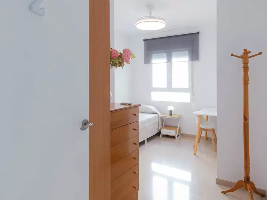 Immagine 1 di Camera in affitto  in Carrer Girona a Elx/Elche