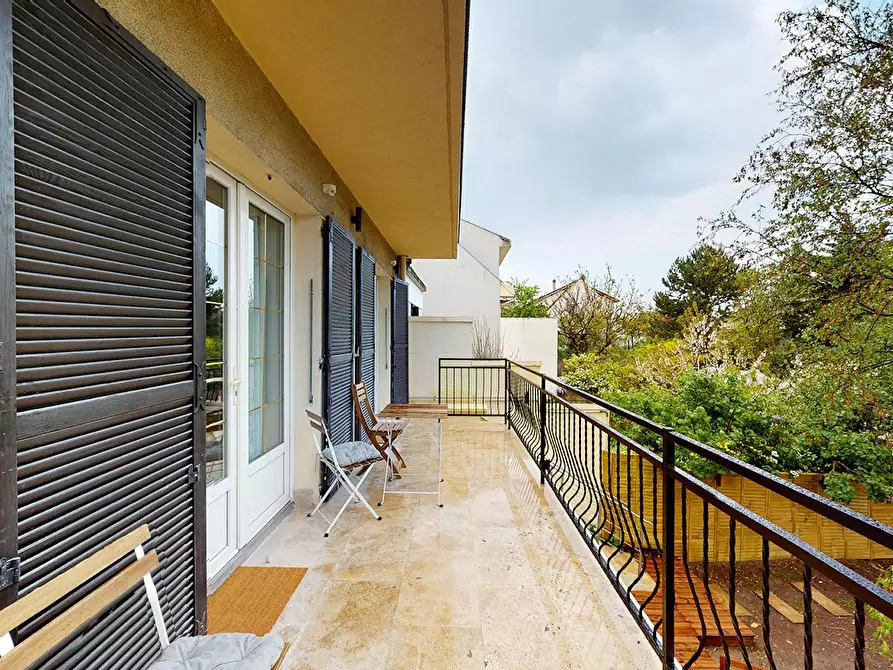 Immagine 3 di Appartamento in affitto  in Rue Claude Bernard a Issy-les-Moulineaux