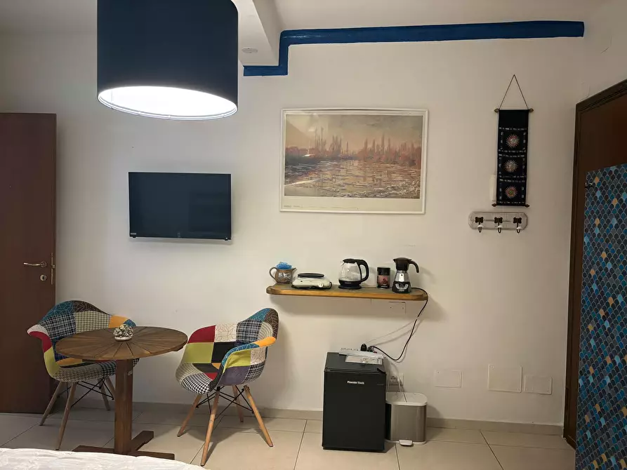 Immagine 2 di Camera in affitto  in Via Broccaindosso a Bologna